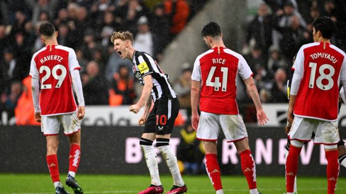 Newcastle, Arsenal'i Isak'ın tek golüyle mağlup etti