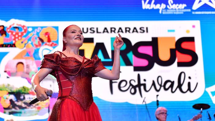 Candan Erçetin, Tarsuslulara unutulmaz bir gece yaşattı