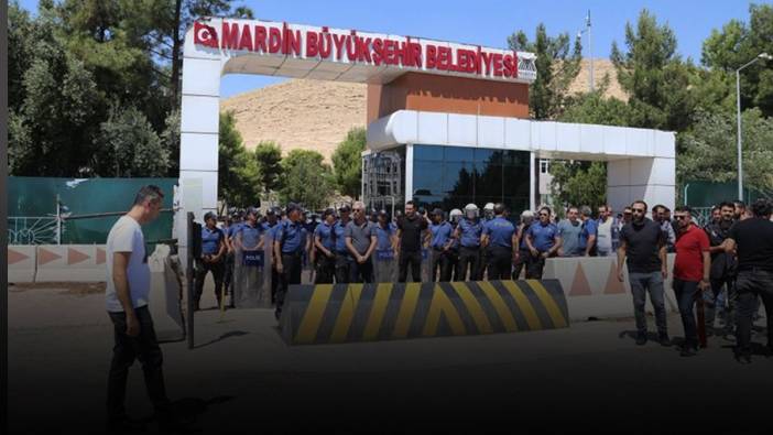 Mardin, Batman ve Halfeti belediyelerine kayyum! Esenyurt'tan sonra bir hamle daha...