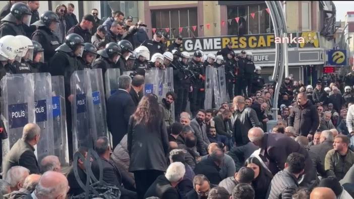 Van'da 'kayyum' protestosuna polis müdahalesi! Gözaltılar var