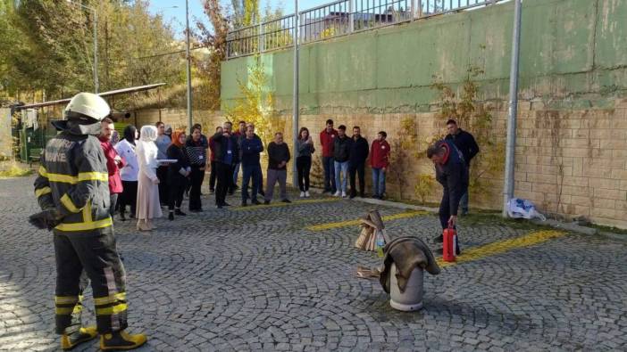 Bayburt Diş Sağlığı Merkezi’nde yangın tatbikatı gerçekleştirdi