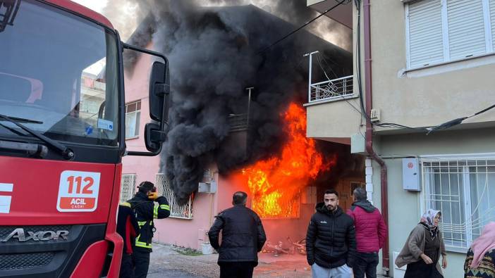 Baba ve oğlu yanmaktan son anda kurtuldular