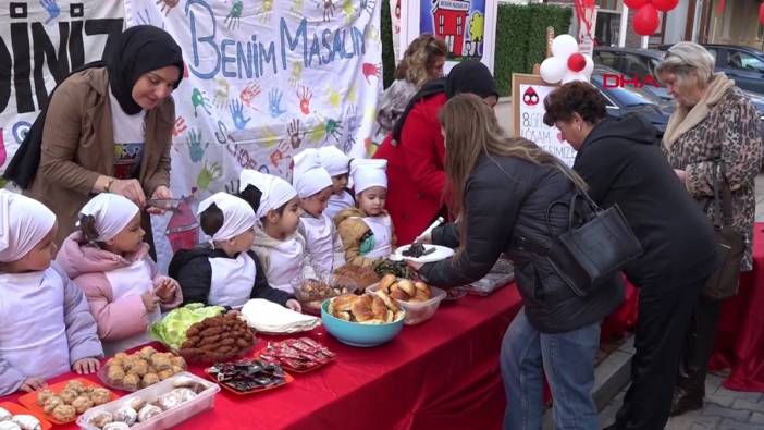 Lösemili çocuklara destek için kermes açtı