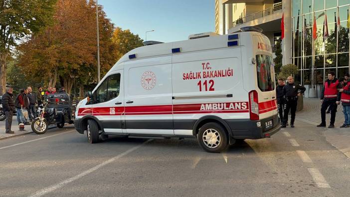 Kayseri’de bıçaklı saldırı: İki kişi kaçarken düşerek yaralandı