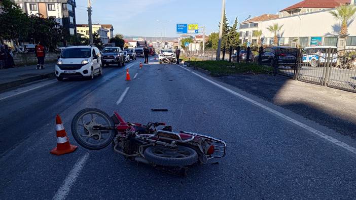 Bafra’da yaya geçidinde motosiklete çarptı: 2 yaralı