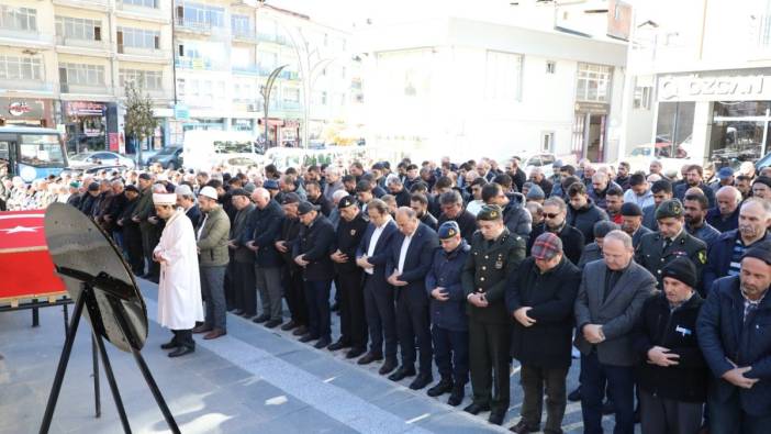 Kore gazisi son yolculuğuna uğurlandı