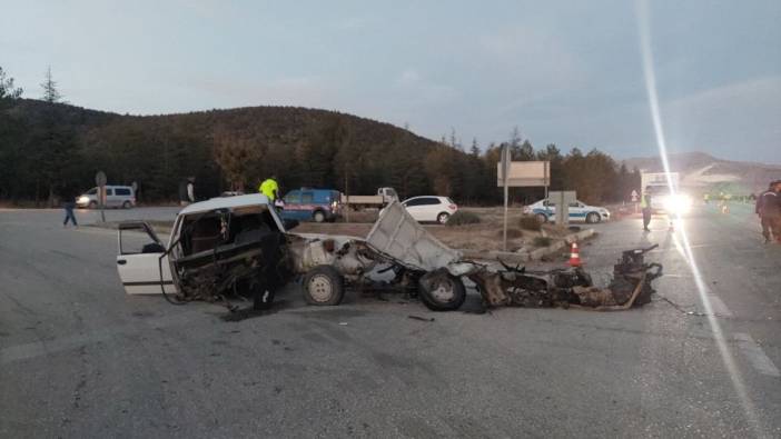 Tofaş otomobil ikiye bölündü: 6 yaralı