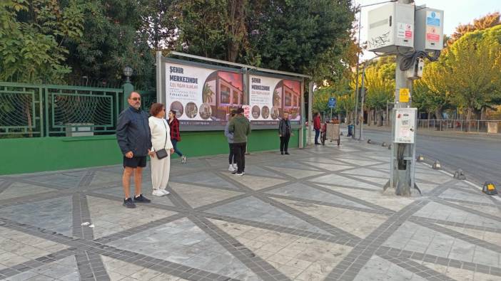 İzmir’de Ata'ya saygı duruşu