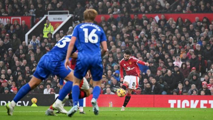 Manchester United, Leicester’ı 3-0 mağlup etti