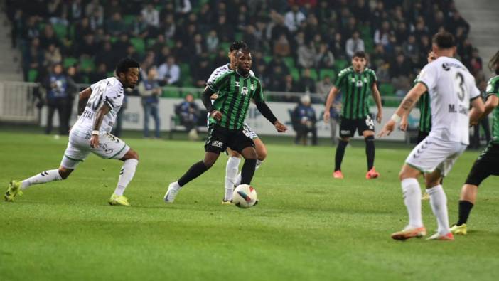 Sakaryaspor, sahasında karşılaştığı Kocaelispor’a 1-0 yenildi