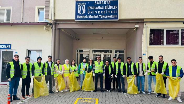 Üniversiteli öğrencilerden çevre temizliği