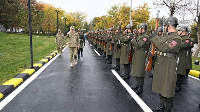 Orgeneral Gürak 2. Ordu ve 7. Ana Jet Üs Komutanlığı'nda incelemede