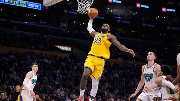 Lebron James’ten tarihi performans