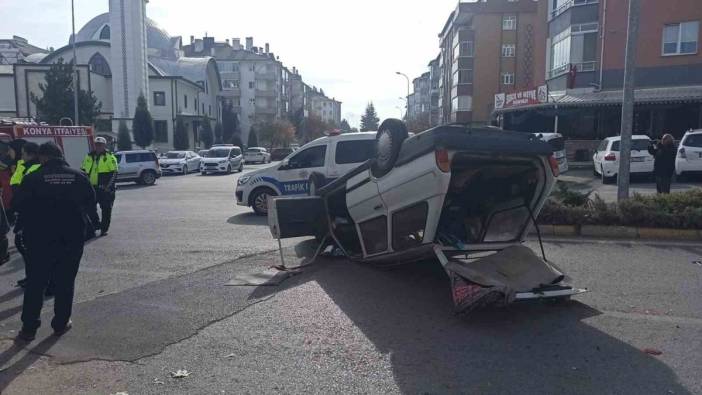 Takla atan otomobildeki dede ve torun yaralandı