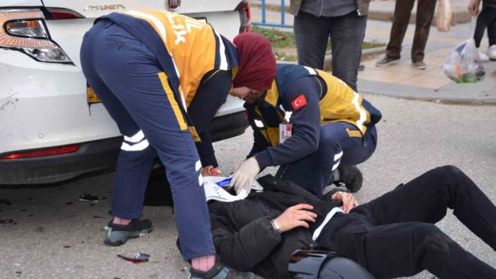 Bilecik'te feci kaza: Otomobil ile motosikletin çarpışması sonucu 1 kişi yaralandı