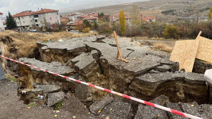 Ankara'da toprak kayması; Bir bina tahliye edildi