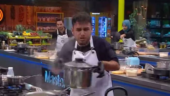 MasterChef yarışmasında yeni kaza! Sıcak tencere ile yere düştü