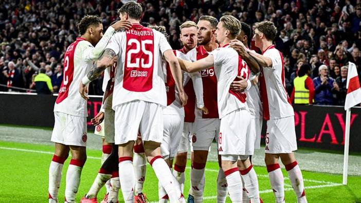 Ajax köklerine dönüyor. 34 yıl sonra eski logosunu kullanacak