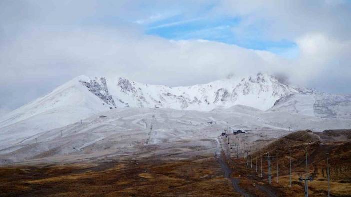 Erciyes'te iki mevsim bir arada: Sarı ve beyazın büyüleyici uyumu