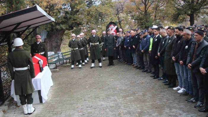 Kıbrıs gazisi son yolculuğuna uğurlandı