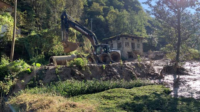 Rize'de heyelan: 1 kişi yaşamını yitirdi