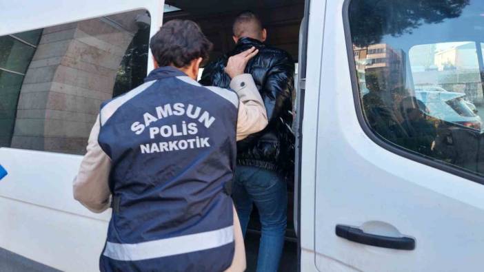 Samsun’da uyuşturucuy geçit yok! Bin 32 adet sentetik ecza ele geçirildi