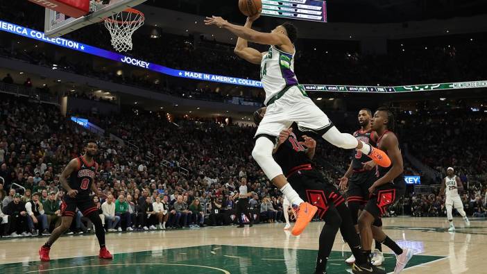 Antetokounmpo coştu, Bucks kazandı