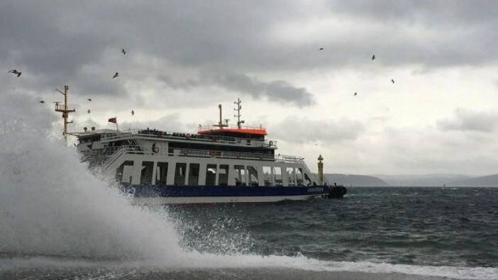 Çanakkale Boğazı’nda bazı feribot seferleri iptal edildi