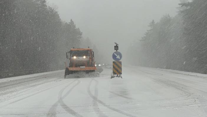 Bolu Dağı’na beklenen kar geldi