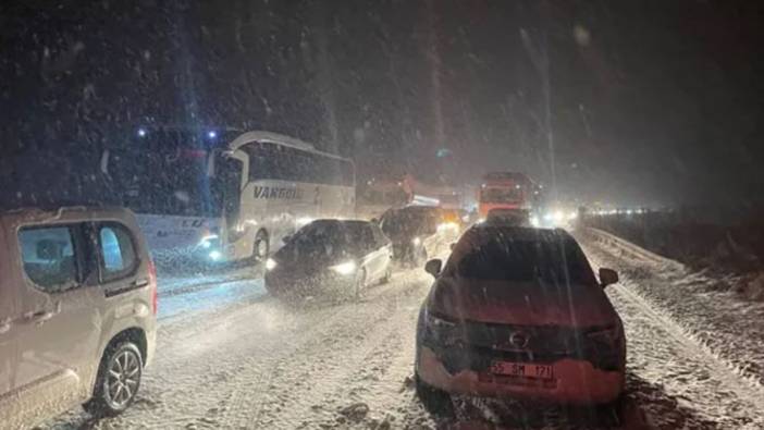 Anadolu Otoyolu'nun Bolu kesimi ulaşıma kapandı