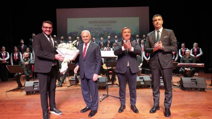 Erzincan Kardeşlik Korosu, ilk il dışı konserini İstanbul’da verdi