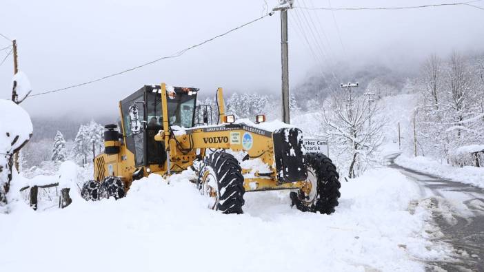 Sakarya'da 20'ye yakın yol açıldı