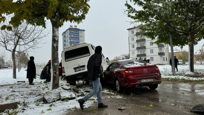 Elazığ’da trafik kazası: 3 yaralı