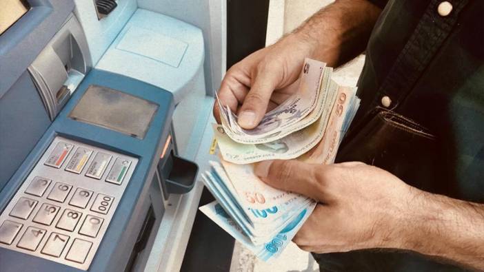 Banka ATM’lerinde yeni dönem başlıyor. Para çekme de yatırma da değişiyor