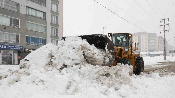 Bitlis’te 84 köy yolu kapandı