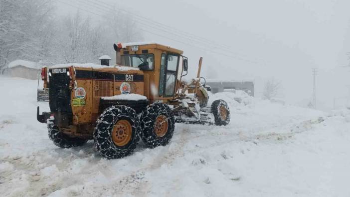 Samsun kırsalında kar kalınlığı 1 metreye ulaştı