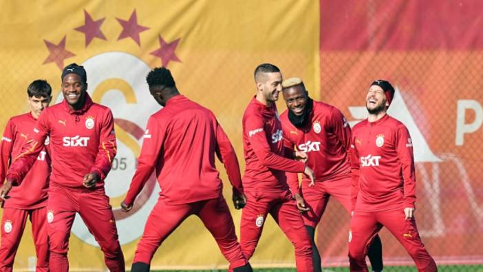 Galatasaray, AZ Alkmaar maçı mesaisini tamamladı