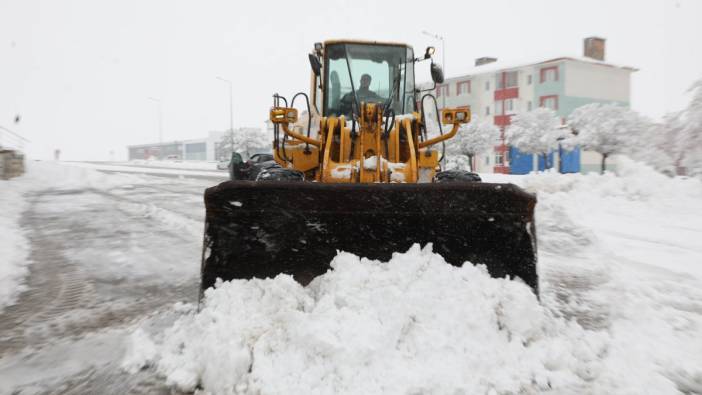 Bitlis'te 70 köy yolu ulaşıma kapandı!