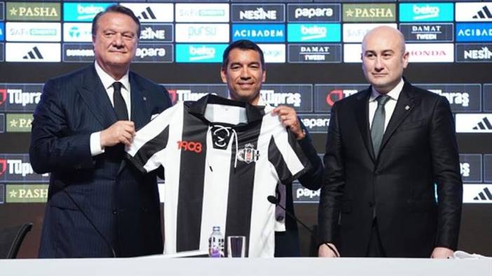 Van Bronckhorst Beşiktaş’tan ayrılacak mı? Kararı Hüseyin Yücel verecek.