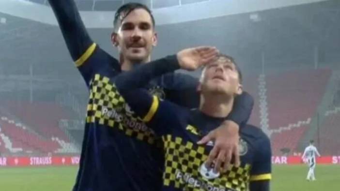 Maccabi Tel Avivli futbolcudan skandal hareket! İsrail bayrağını gösterip asker selamı yaptı