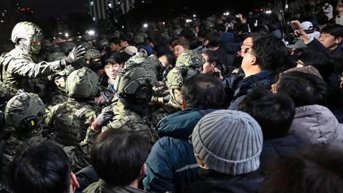 Güney Kore'de Başkan Yeol'un ilan ettiği sıkıyönetim hükümsüz kılındı