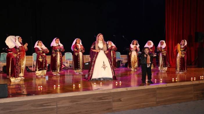 Erzincan'da engelli bireylerden sanat şöleni