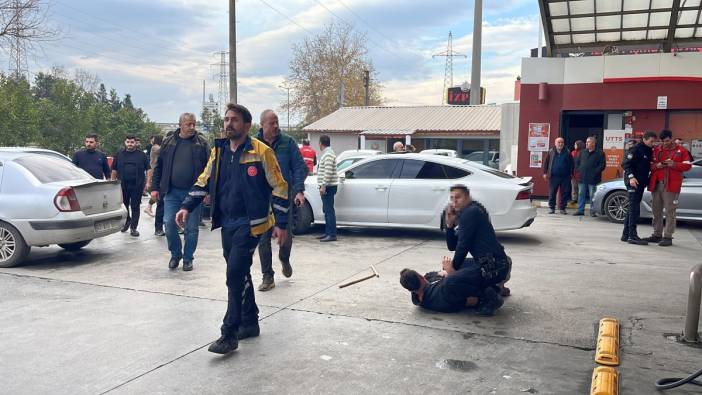 Akaryakıt istasyonunda 'oraklı' kavga: Çok sayıda yaralı var