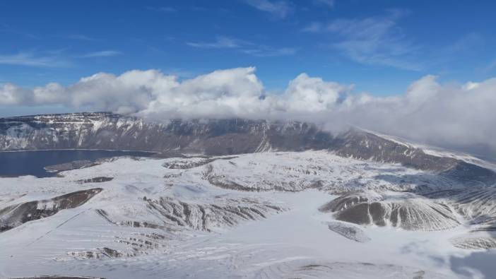 Nemrut’ta kışın eşsiz güzelliği: Dünyanın 2’nci Türkiye'nin ise en büyük krater gölü