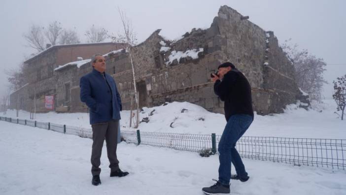 Binlerce kilometre uzaktan geldi. 44 yıl önce Erzurum’da fotoğrafını çektiği çocuğu buldu