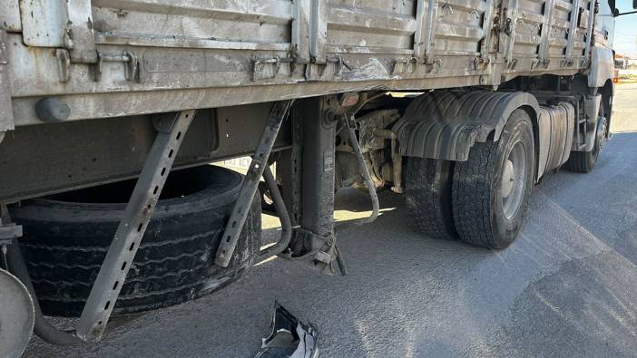 Konya’da görünmez kaza: TIR, kamyonete çarptı, kamyonette kaldırımdaki yayalara