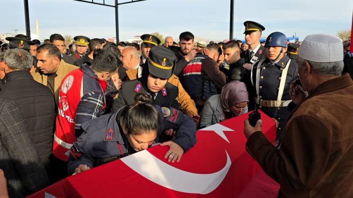 Bursa Adliyesi'ndeki saldırıda şehit olan uzman çavuş toprağa verildi