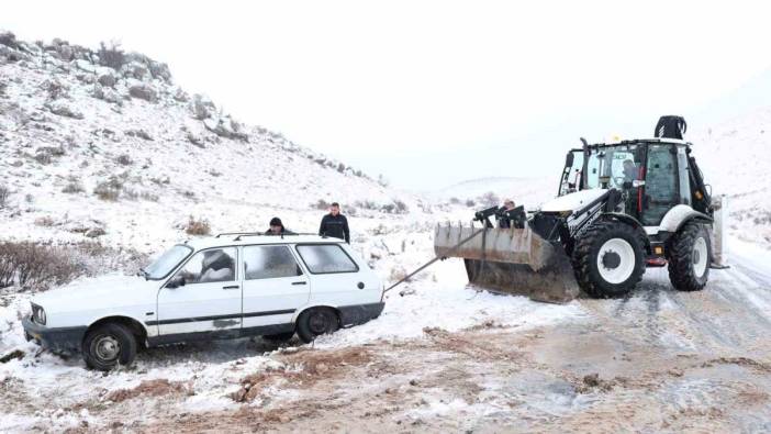 Kayseri'de araç şarampole yuvarlandı