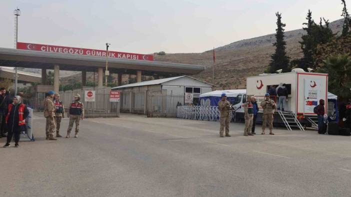 Ülkesine dönen Suriyeli İlyas: Başka ülkeler bir şey yapmadı, Türkiye her şeyi yaptı