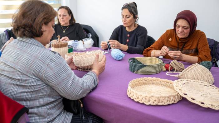 Mersin'in kadınları el işi kurslarında hünerlerini sergiliyor